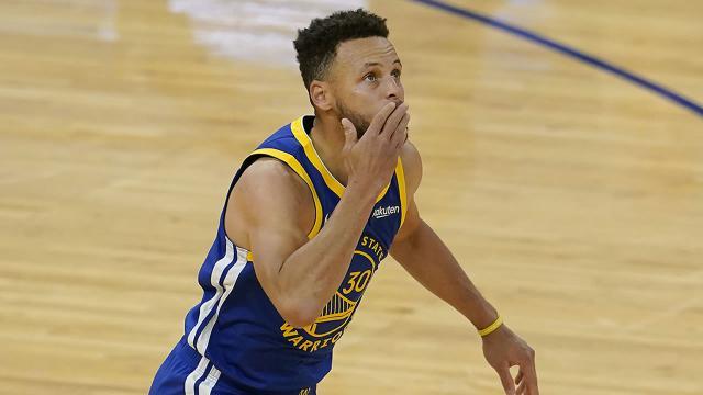 10511238_041221-kgo-ap-curry-breaks-wilt-record-img.jpg